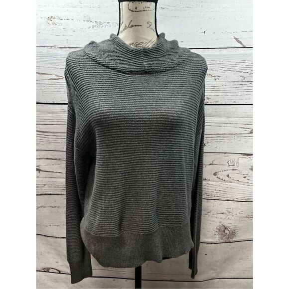 All in Motion small gray pullover sweater with hood NWT - 2800 - Picture 1 of 6
